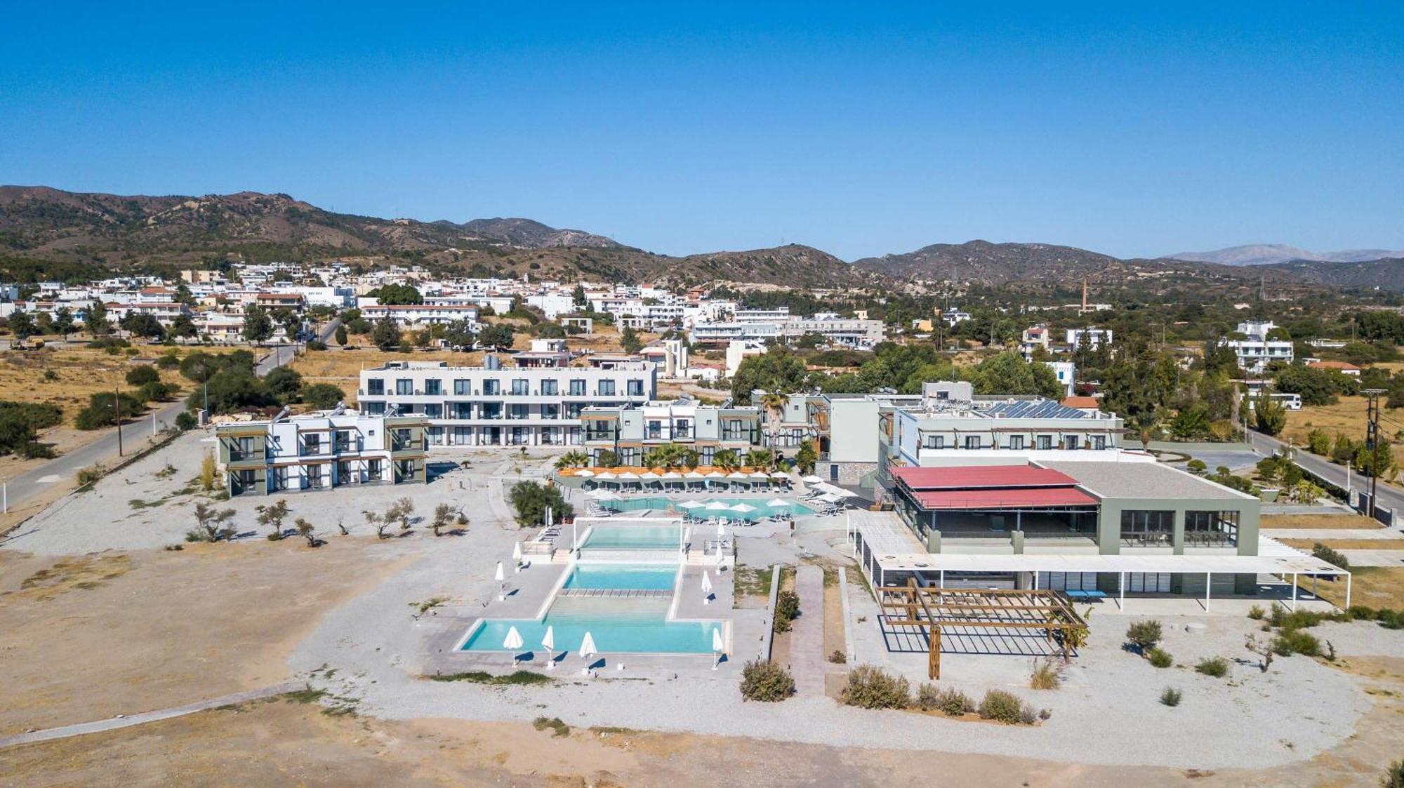 Ampelia Seaside Hotel 4*